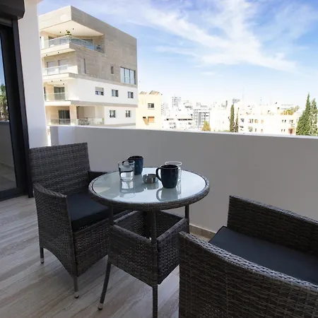 High-end 3br Huge Duplex Near Landmark Lejlighed